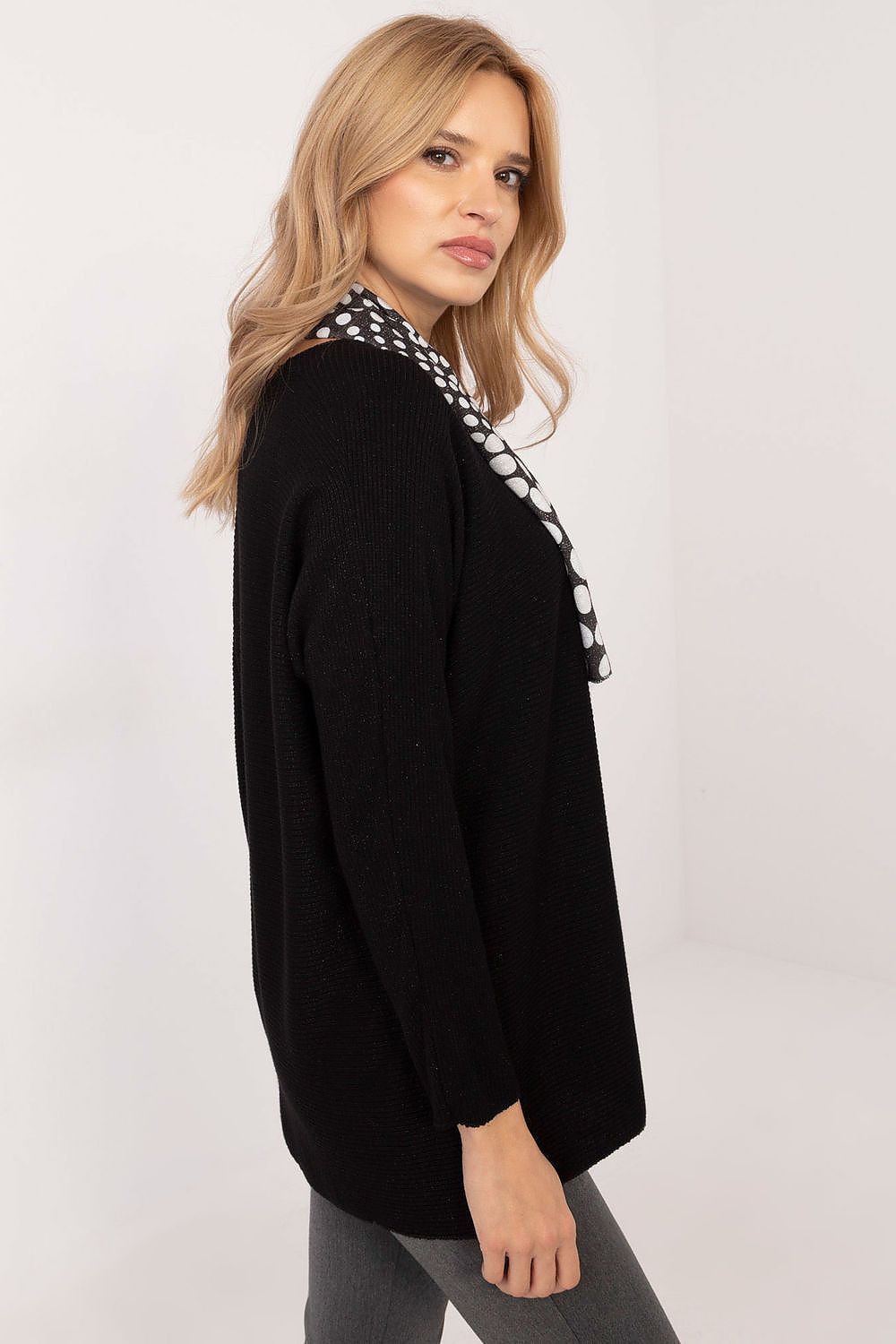   Sweter Damski Model DHJ-BZ-19226.91 Black - Italy Moda 