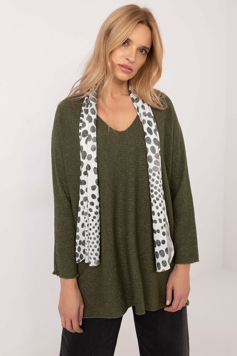   Sweter Damski Model DHJ-BZ-19226.91 Khaki - Italy Moda 