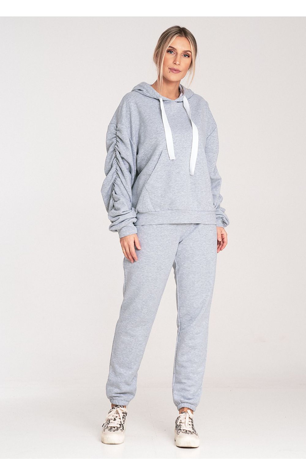 Spodnie Dresowe Model M1056 Grey - Figl 