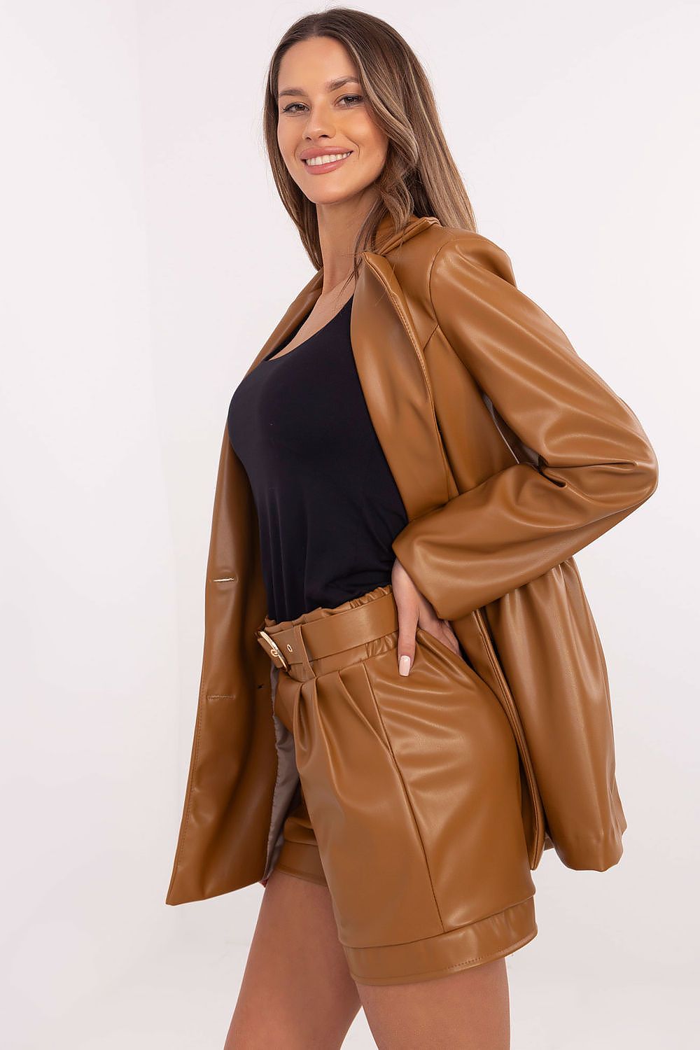   Szorty Damskie Model DHJ-SN-8701.18P Camel - Italy Moda 