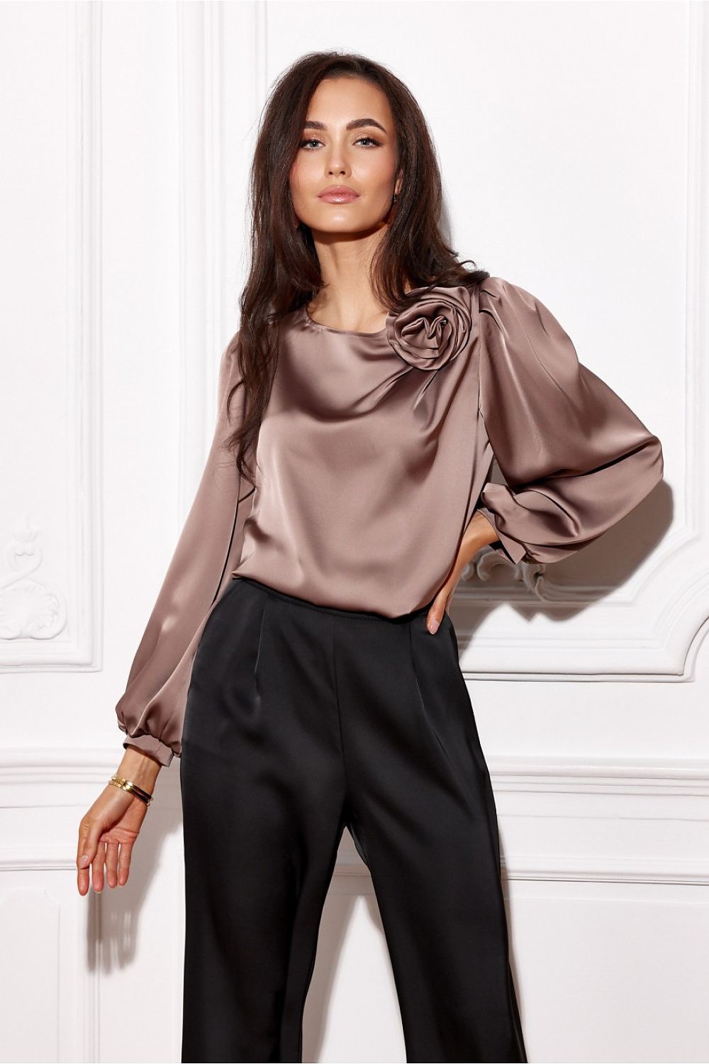   Bluzka Model Evelyn JBR BLU0194 Light Brown - Roco Fashion 