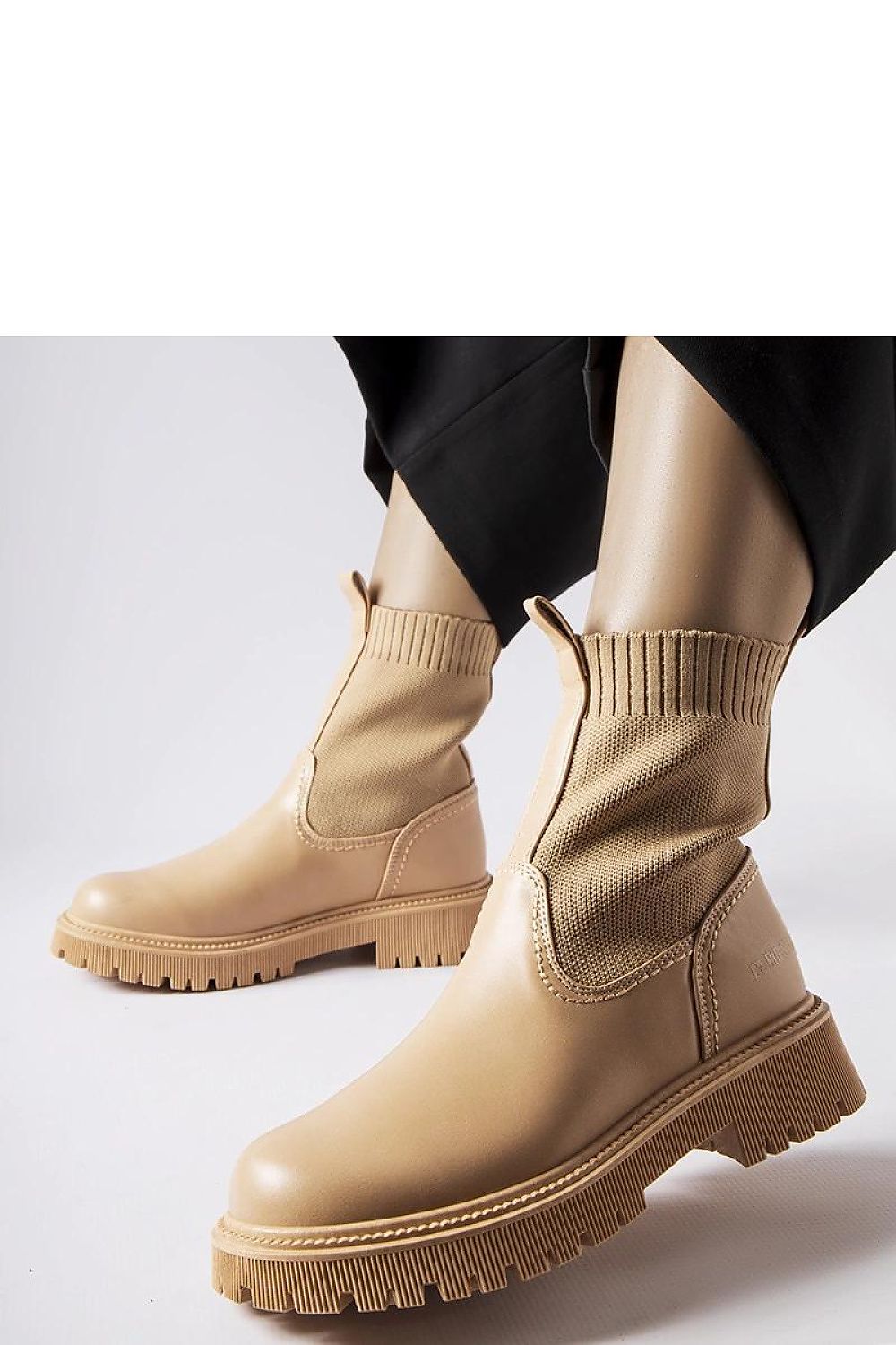   Beżowe botki eko-zamsz Big Star MM274542 - Solea 