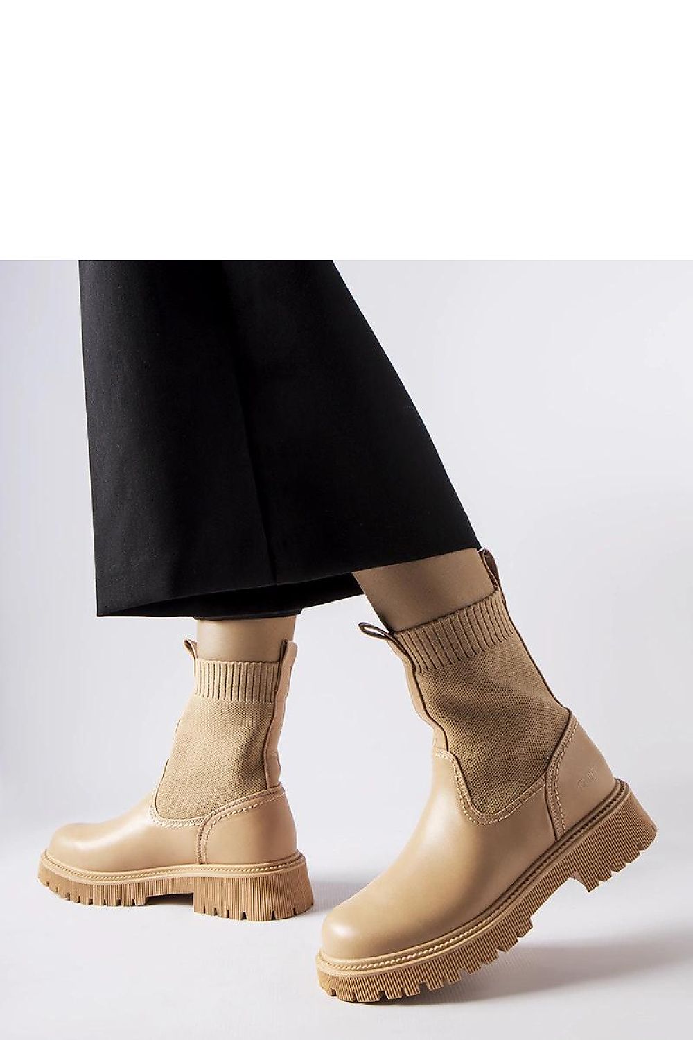   Beżowe botki eko-zamsz Big Star MM274542 - Solea 