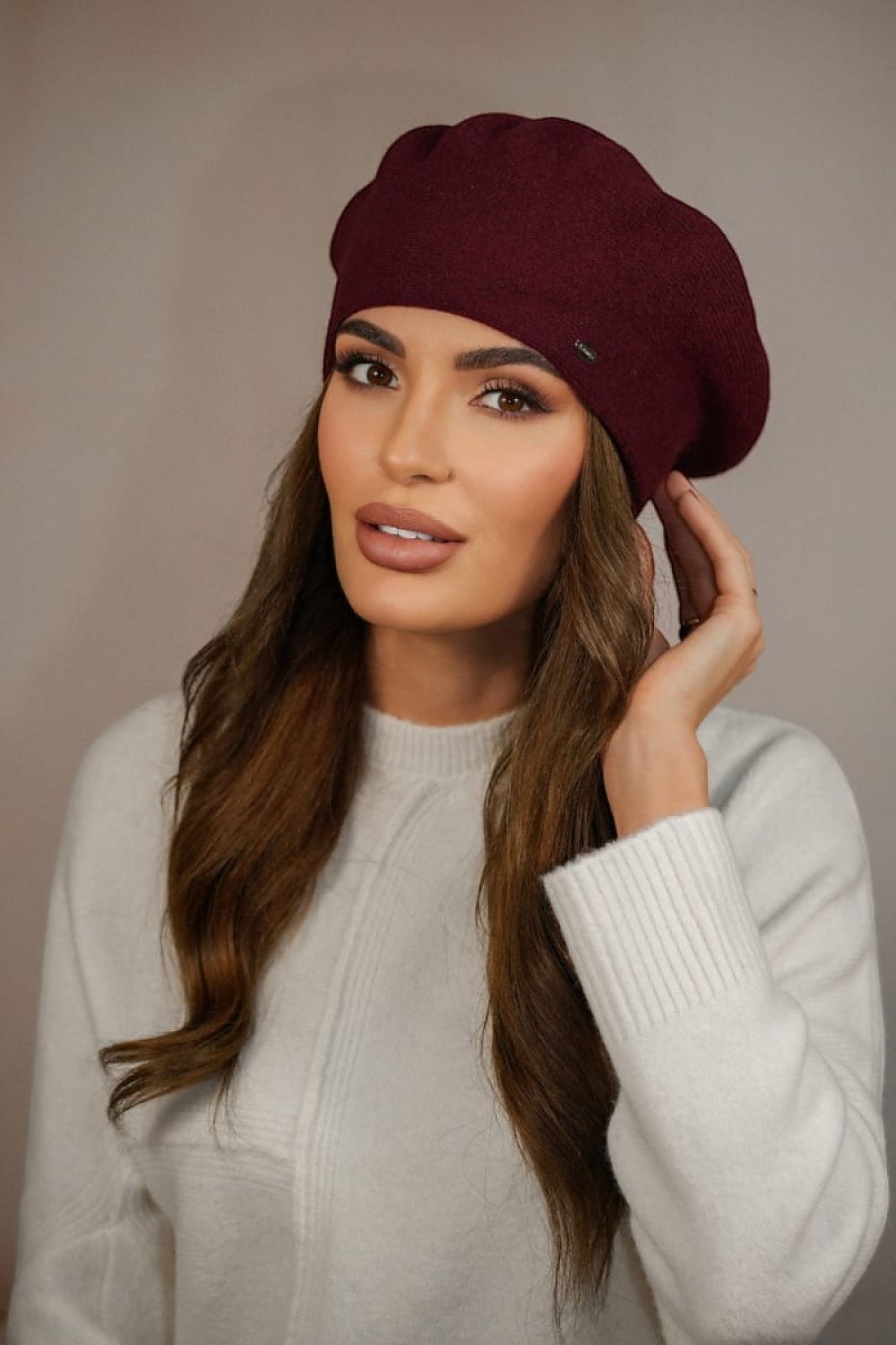   Beret Damski Zimowy Wełniany  Kolor  Bordo - Kiang - Kamea 
