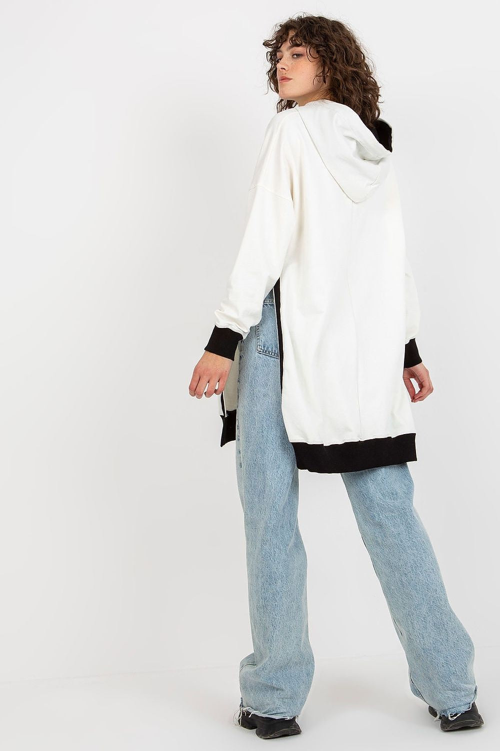  Bluza Damska Model VI-BL-327.70P Ecru - Factory Price 