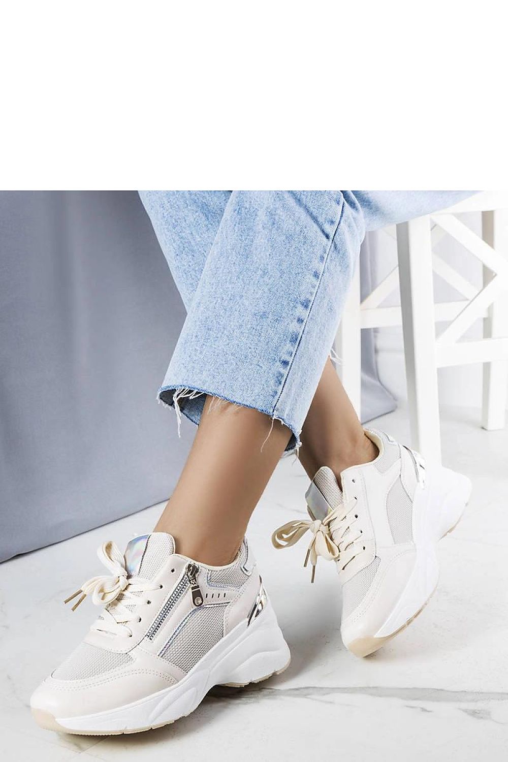   Beżowe sneakersy na koturnie Stacey - Solea 