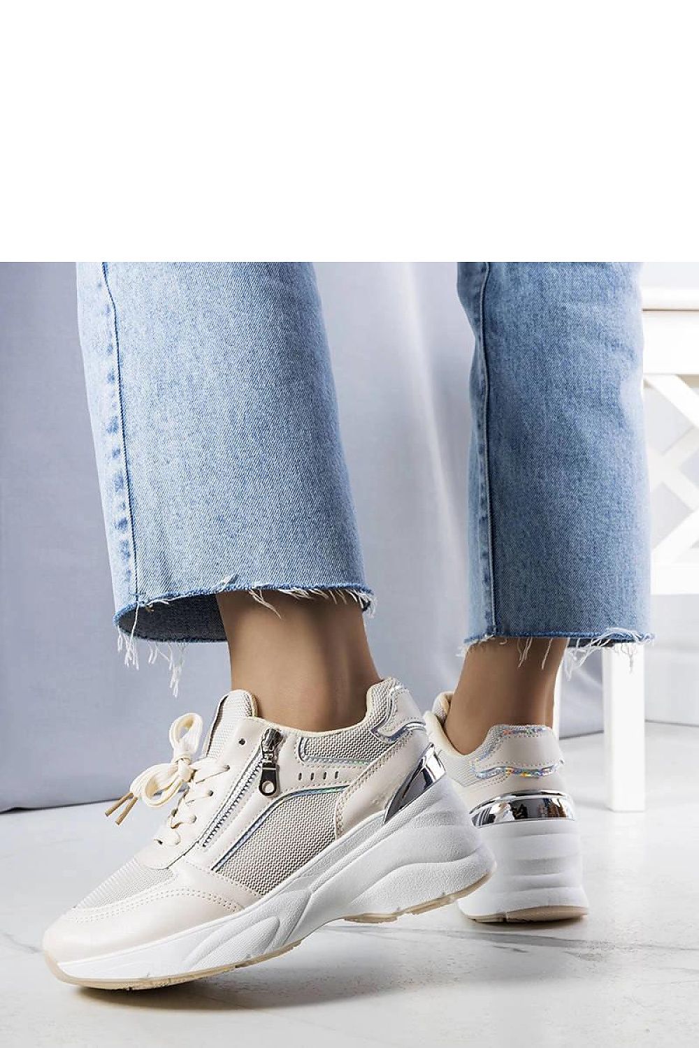   Beżowe sneakersy na koturnie Stacey - Solea 