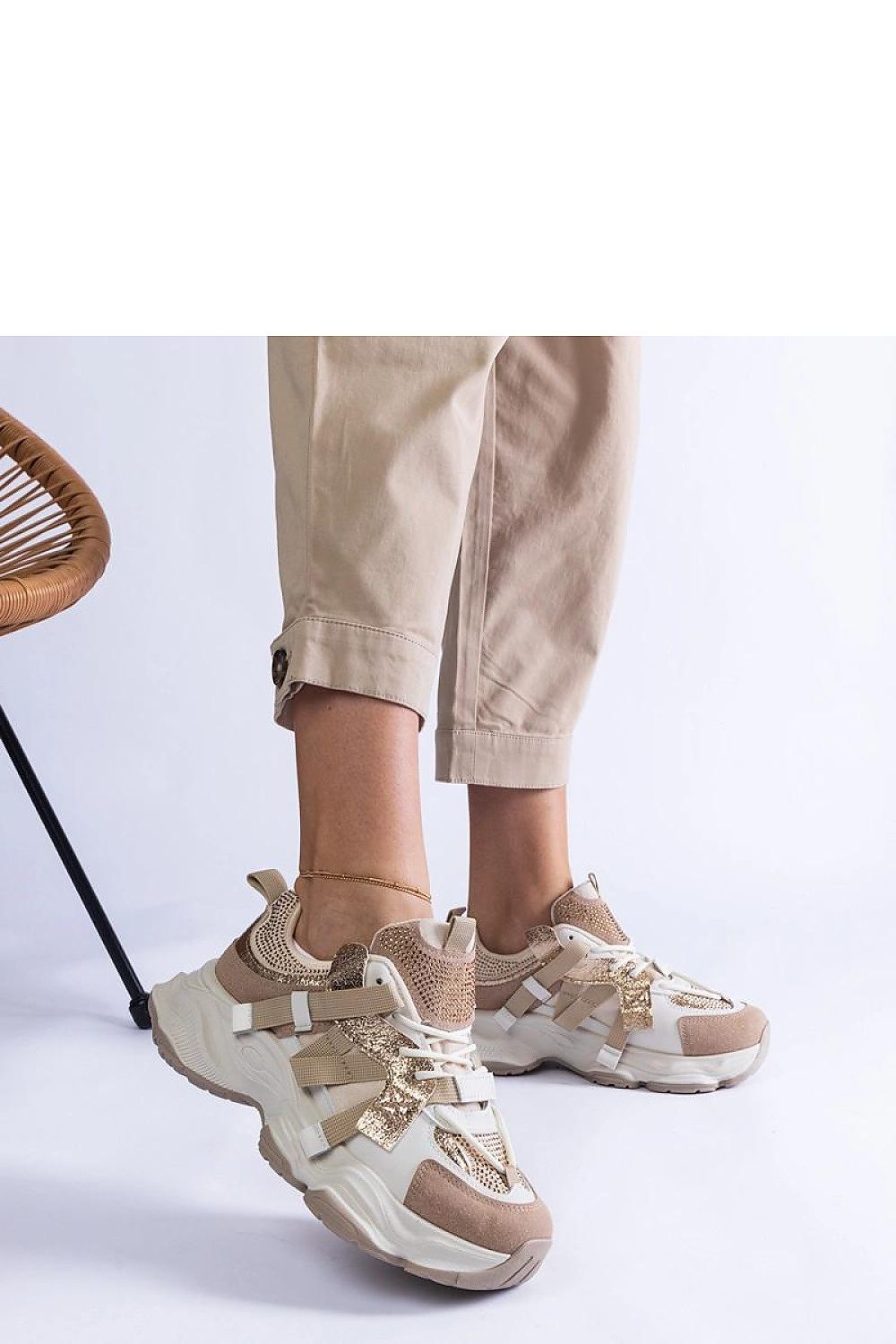   Beżowe sneakersy ze złotymi wstawkami Candra - Solea 