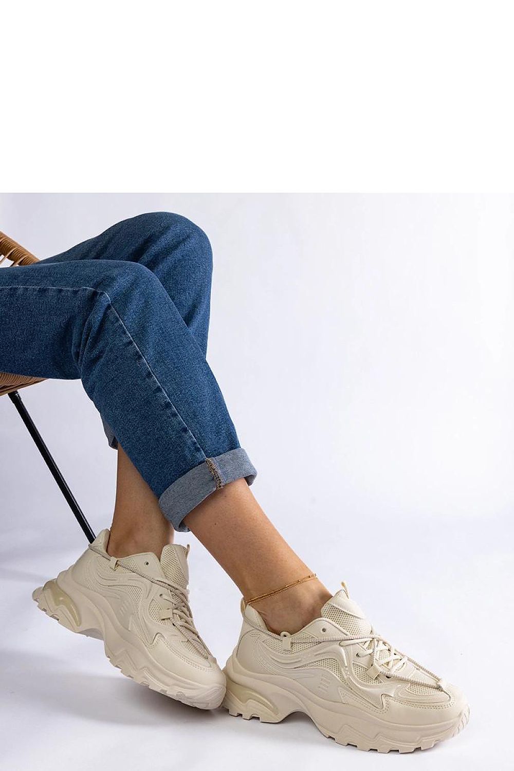   Beżowe sneakersy sportowe damskie Urena - Solea 