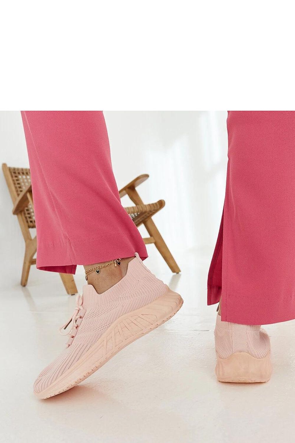   Różowe materiałowe sneakersy Ornella - Solea 