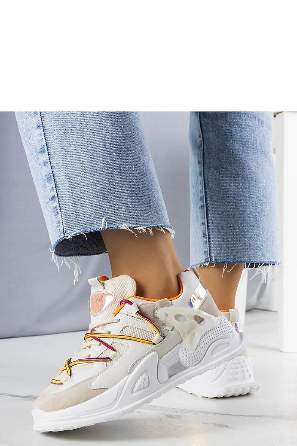   Beżowe sneakersy z łączonych materiałów Traci - Solea 