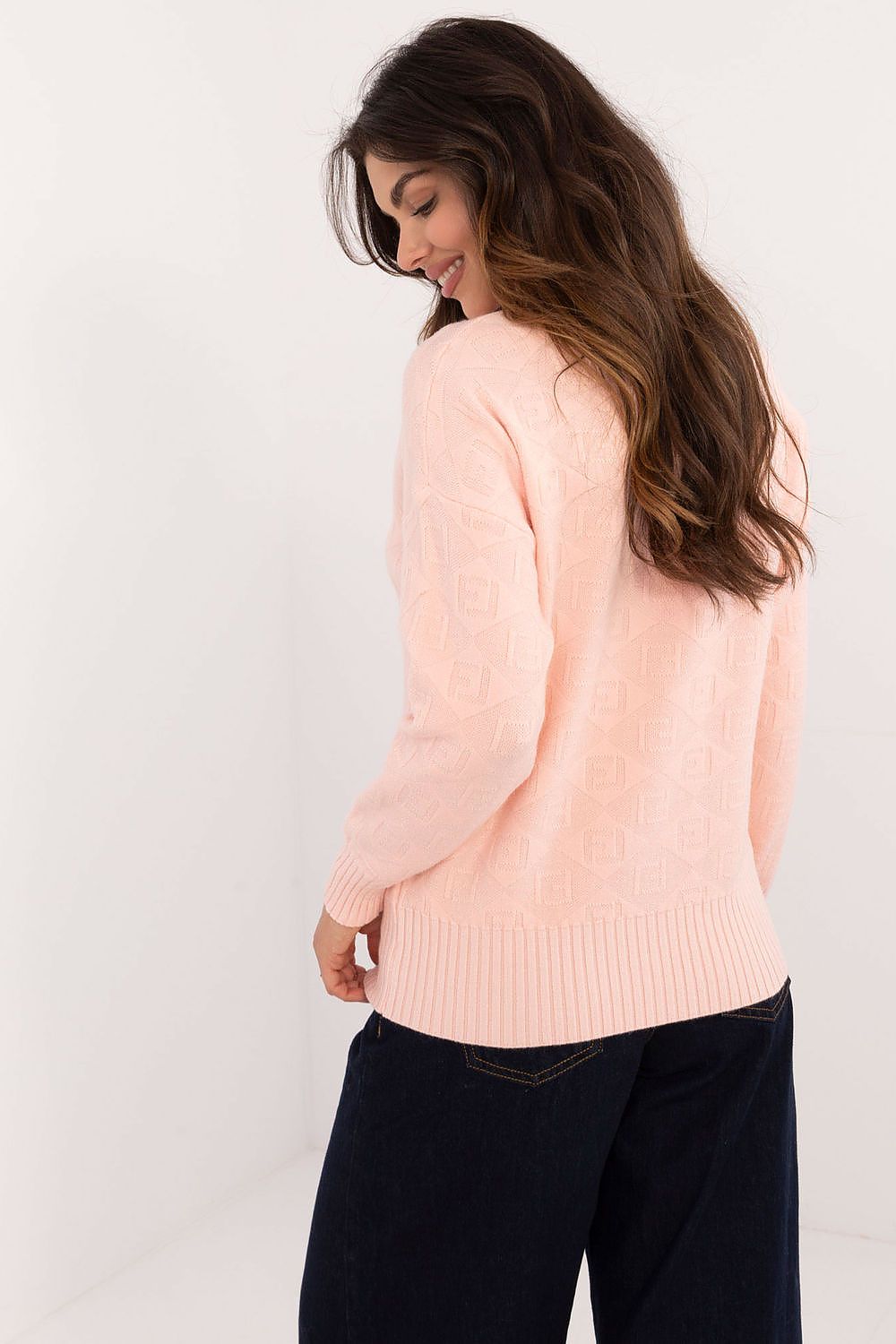   Sweter Damski Model AT-SW-2339.54 Jasna Brzoskwinia - AT 