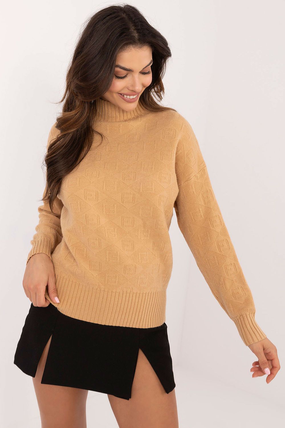   Sweter Damski Model AT-SW-2339.54 Camel - AT 