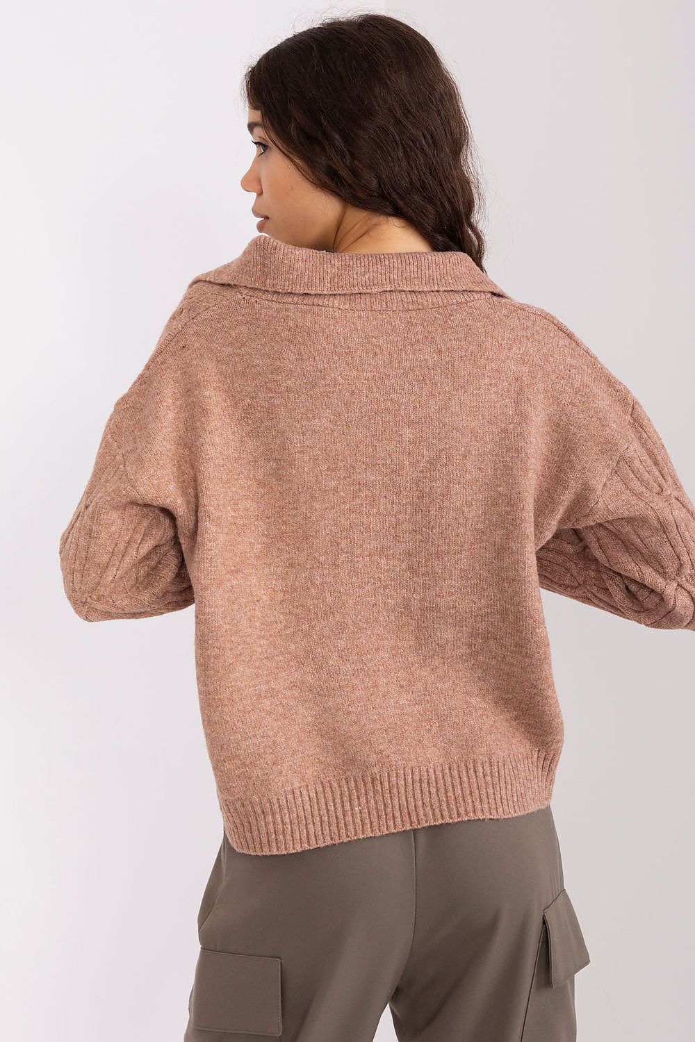   Sweter Damski Model AT-SW-2349-2.96 Brown - AT 