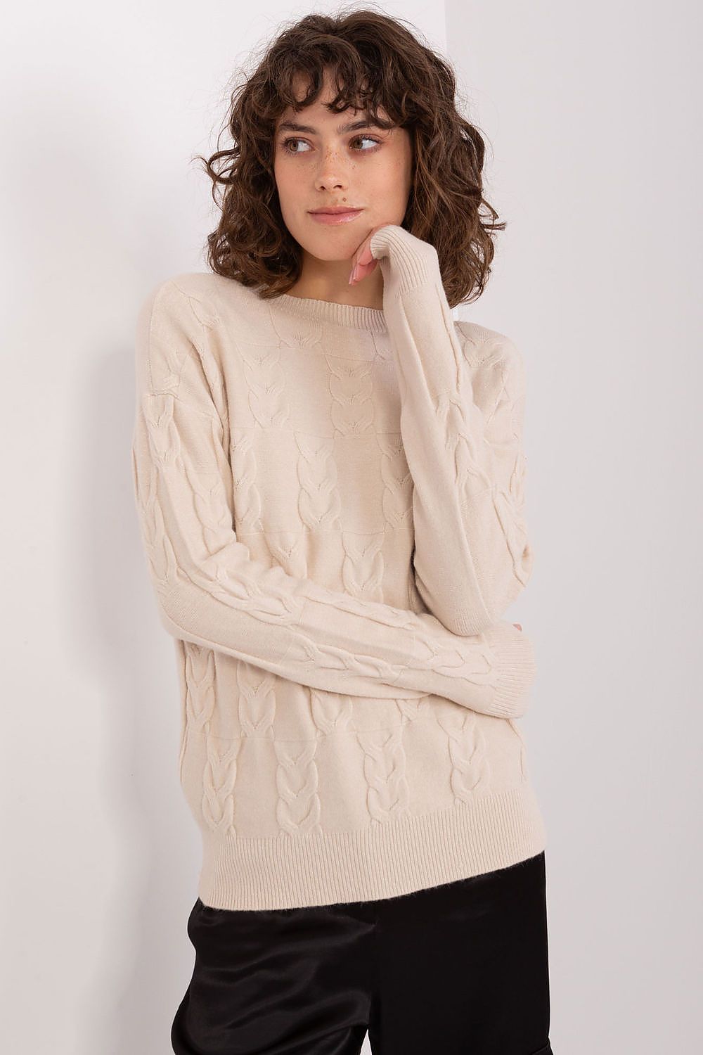   Sweter Damski Model AT-SW-2340.10 Light Beige - AT 