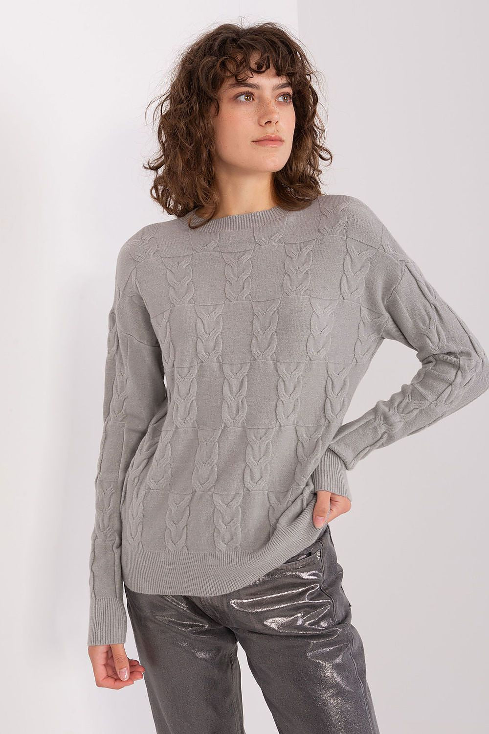   Sweter Damski Model AT-SW-2340.80 Grey - AT 