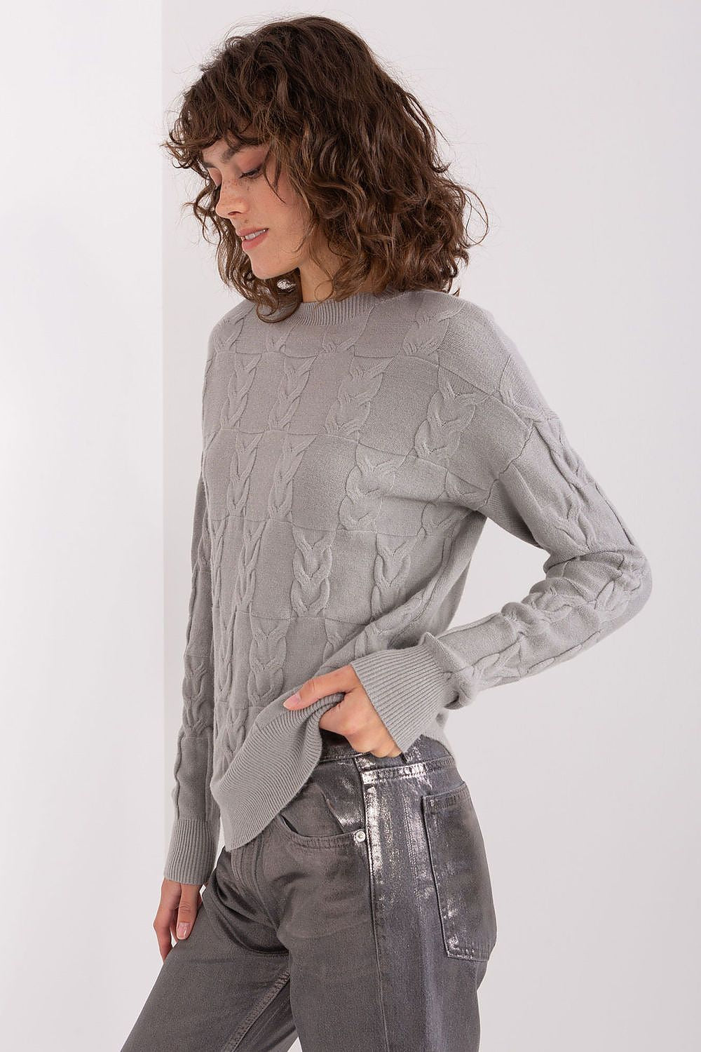   Sweter Damski Model AT-SW-2340.80 Grey - AT 