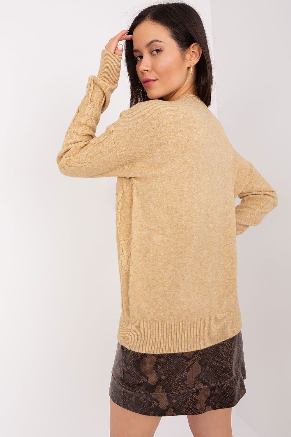   Sweter Damski Model AT-SW-2340.22 Camel - AT 