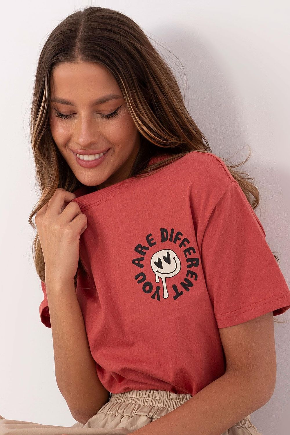   T-shirt Damski Model D12022AC02645E Coral - Sublevel 