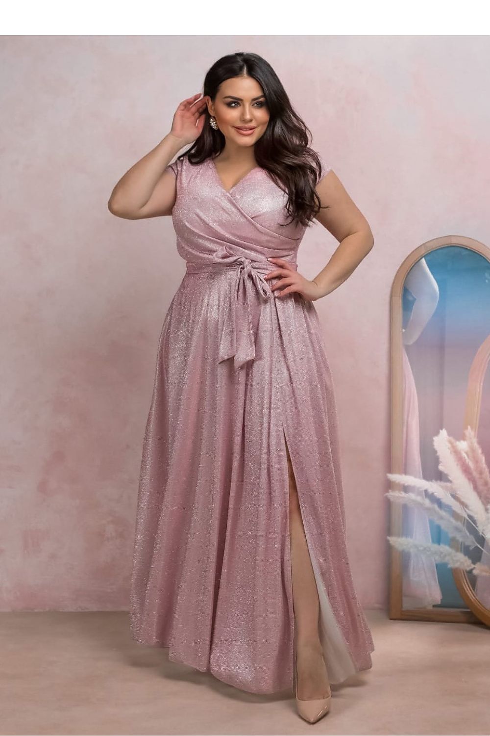   Sukienka Model Amanda Lux 02024. Dirty Pink - With You 