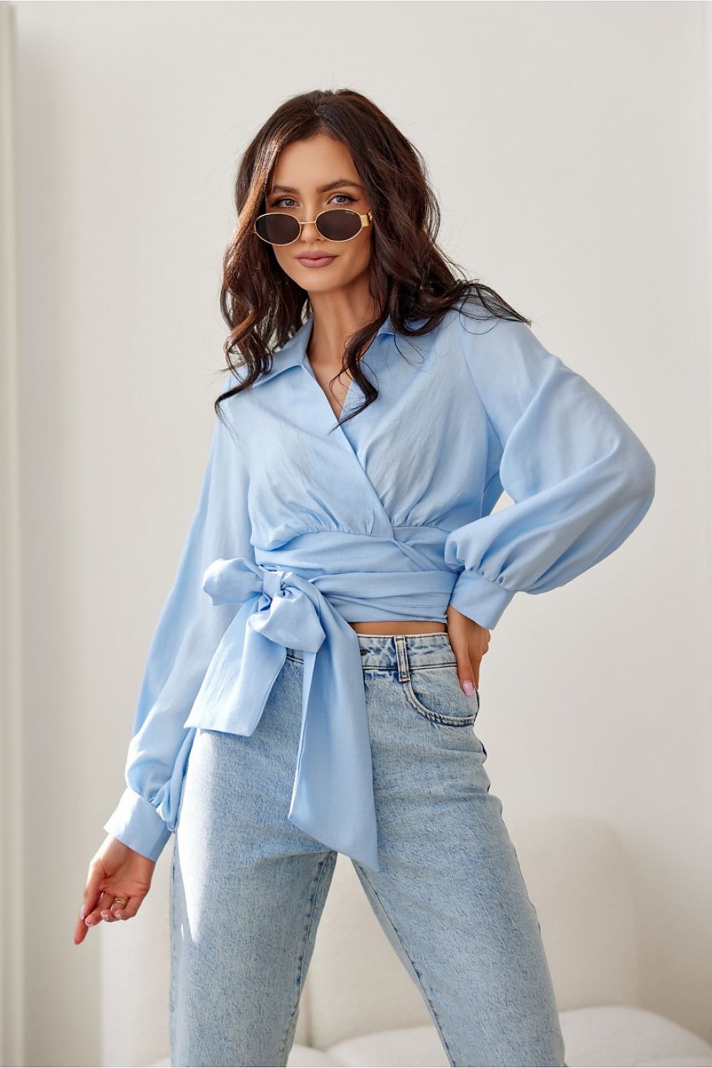  Bluzka Model Bella BLE BLU00205 Błękit - Roco Fashion 
