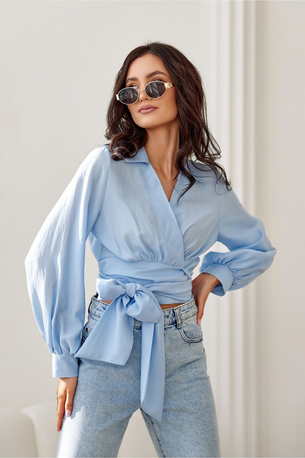   Bluzka Model Bella BLE BLU00205 Błękit - Roco Fashion 