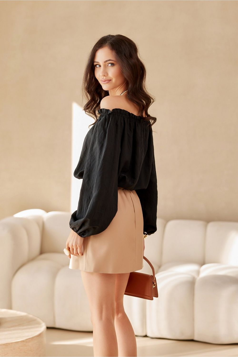  Spódnica Model Jackie BEZ SPO0052 Beige - Roco Fashion 