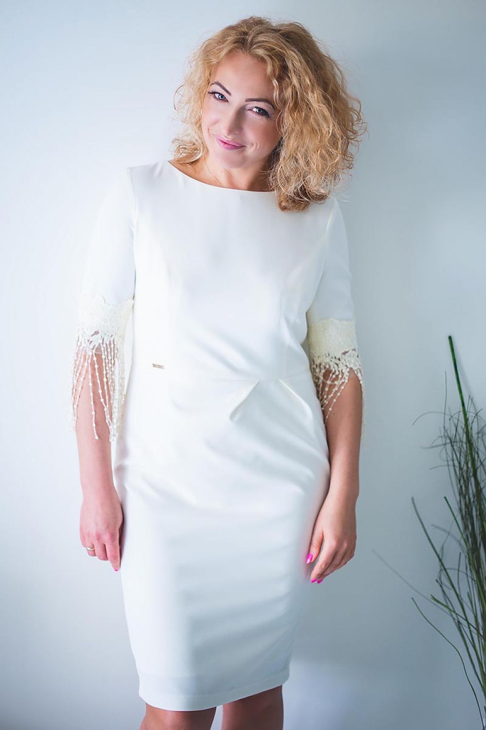   Sukienka Model Jasmine Ecru - Jersa 