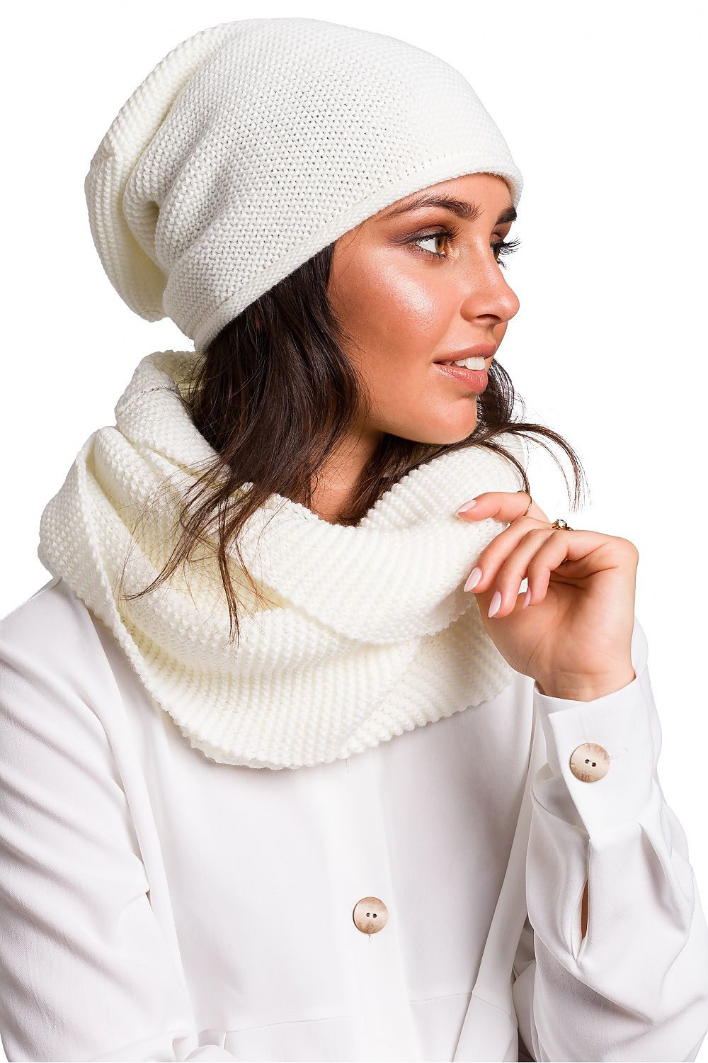   Czapka Damska Model BK044 Ecru - BE Knit 