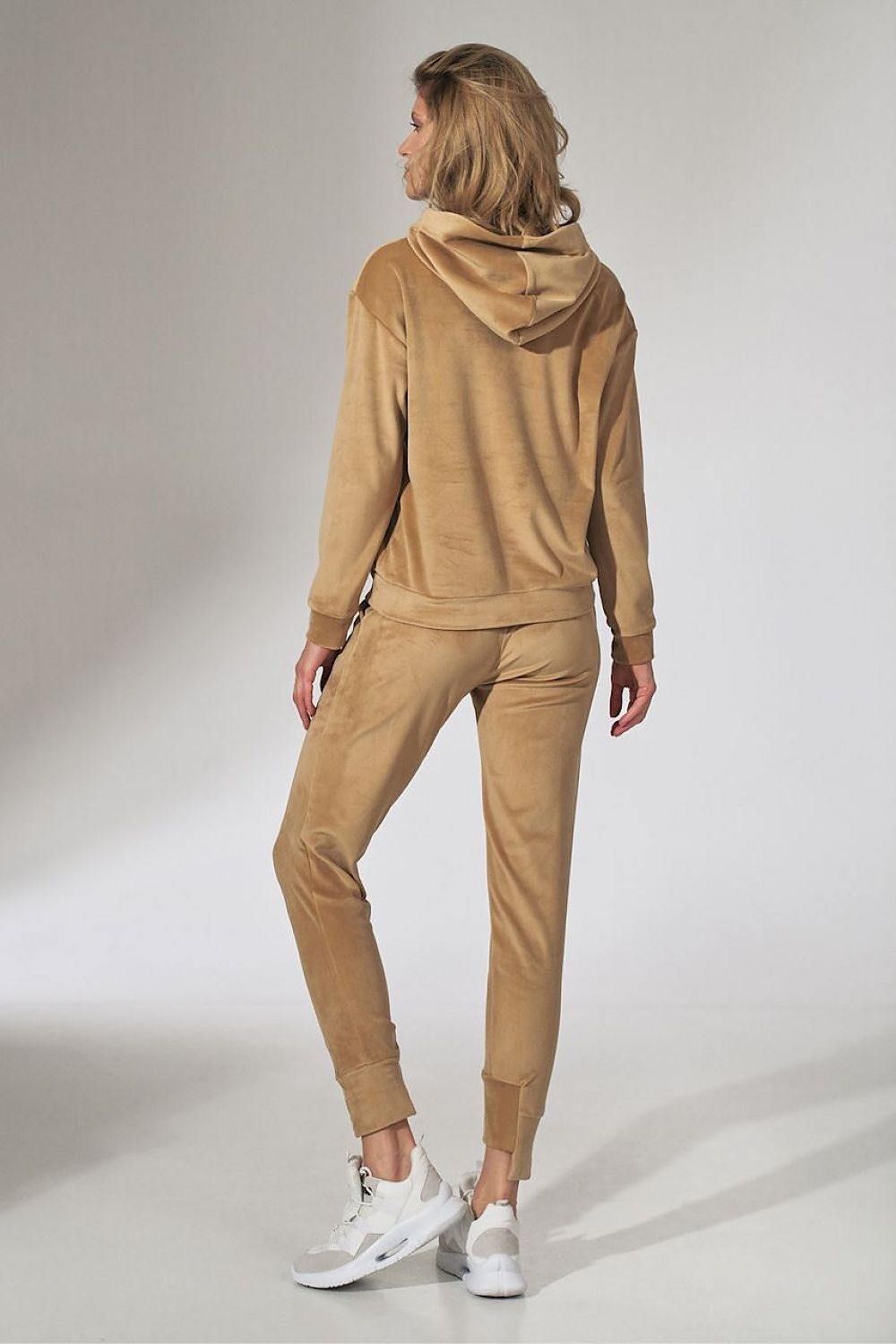   Spodnie Dresowe Model M746 Beige - Figl 