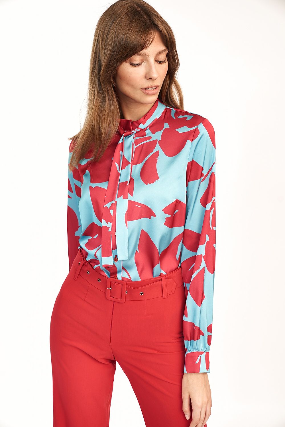   Bluzka z fontaziem w kwiaty B136 Turkus/Flowers - Nife 