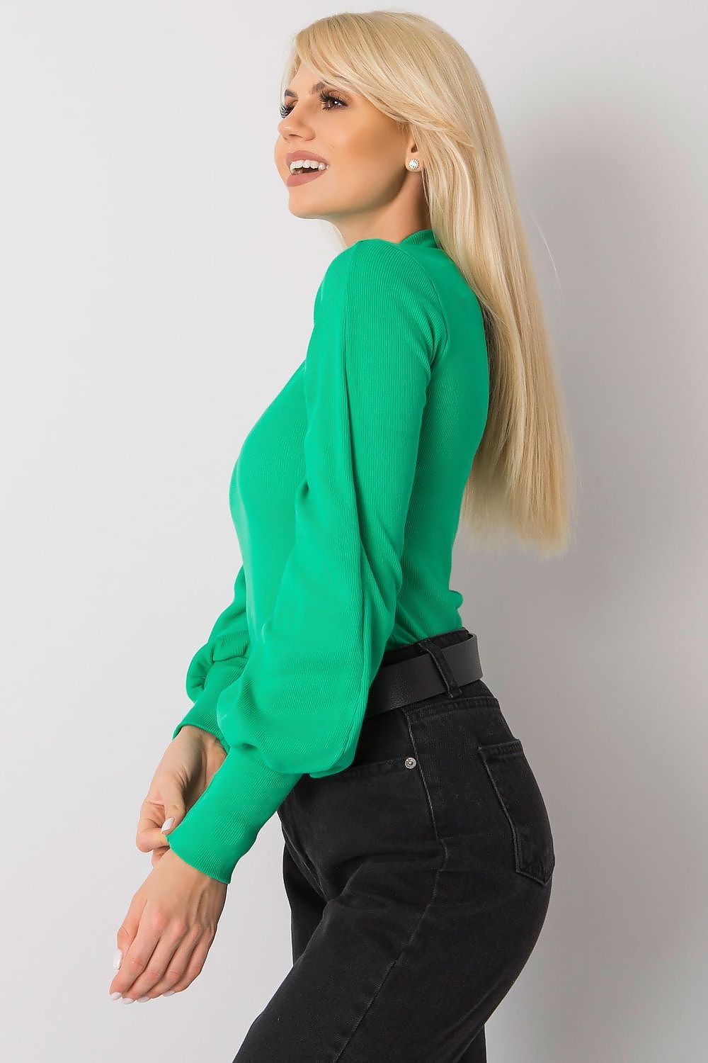   Bluzka Model RV-BZ-5223.15 Green - Rue Paris 