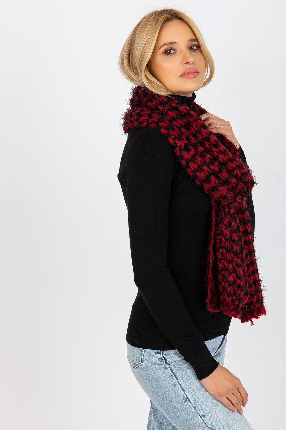   Szalik Model AT-SZ-3710.88 Black/Red - AT 