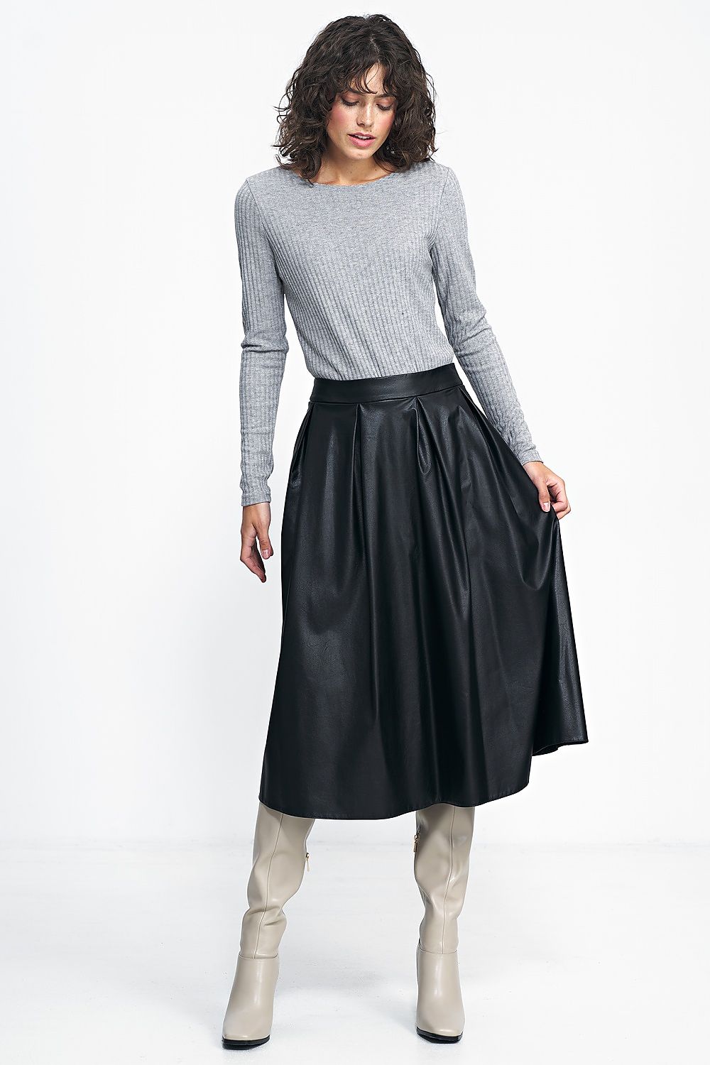  Spódnica Czarna spódnica midi z ecoskóry SP71 Black - Nife 