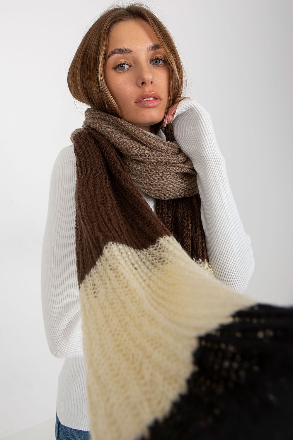   Szalik Model AT-SZ-LM72271.94 Beige - AT 